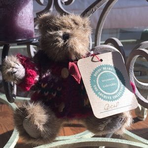 Adorable stuffed fully jointed “Cecil” Boyd’s bear